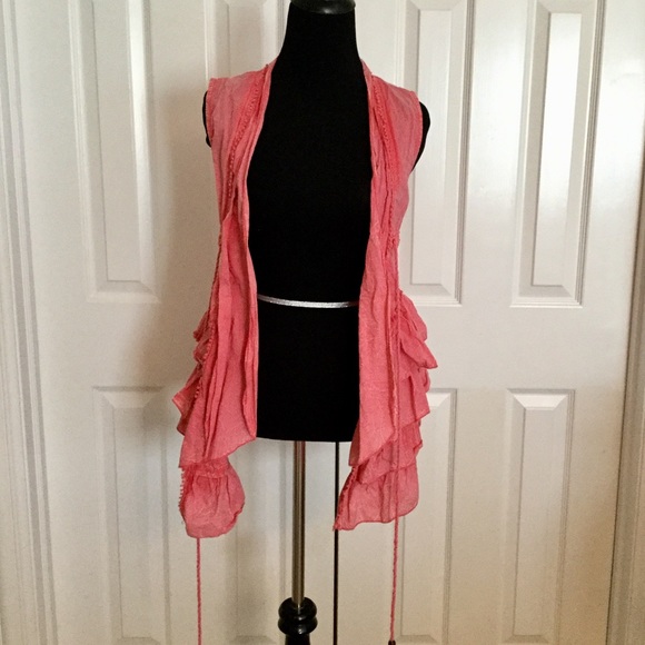 Sweet & Sassy Ruffly Vest with Tie - Picture 5 of 7